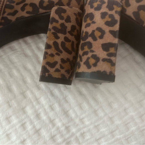 Stuart Weitzman, Lofty Bootie, Leopard Print, Brown Black 5. Pristine Condition! - Picture 12 of 16